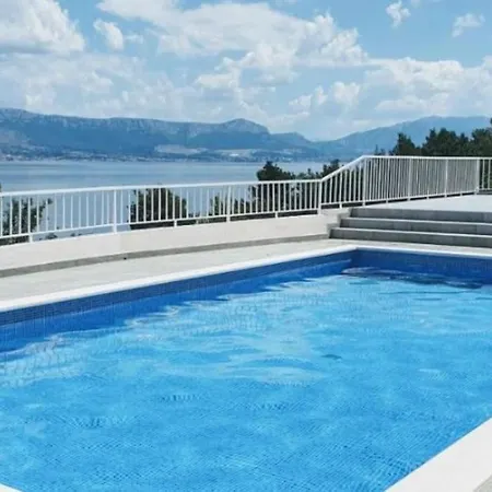 Haven With Pool Next To The Lägenhet